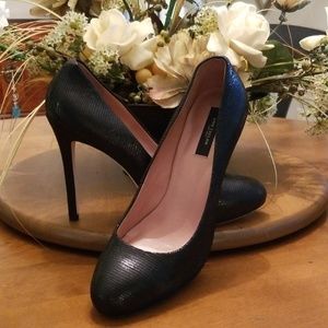 NWOT Ann Taylor Black Snake Platform Pump